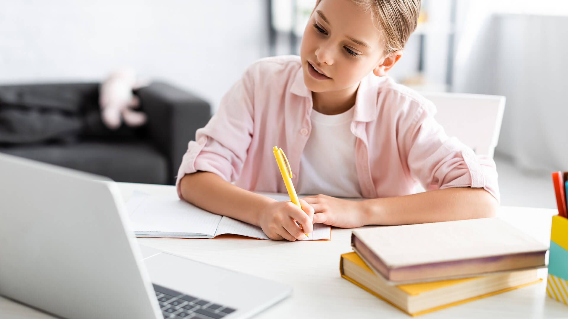 Papier of laptop: wat is de beste manier om te leren?